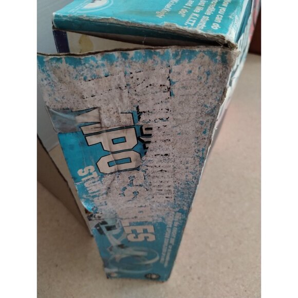 Rough Riders Knight Rider Impossibles Stunt Set With Motorized Knight 2000 Car - Picture 8 of 8